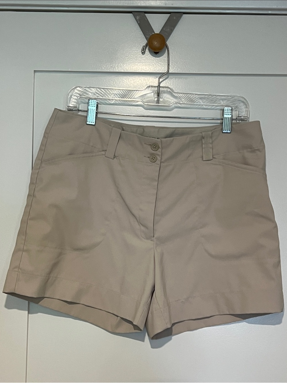 Nike Women's Classic Tan Golf Shorts Size 10